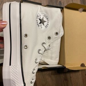 Chuck Taylors all star move platform sneakers NWT white size 7